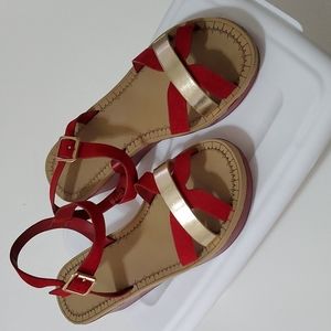 Razz Matazz Sandals Red & Gold 6.5 Preowned